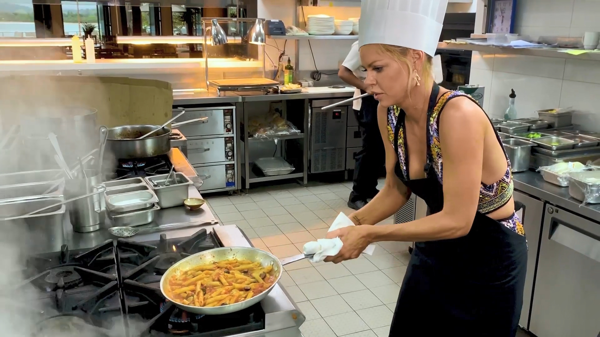 Sophie Monk learns how to 'cook'
