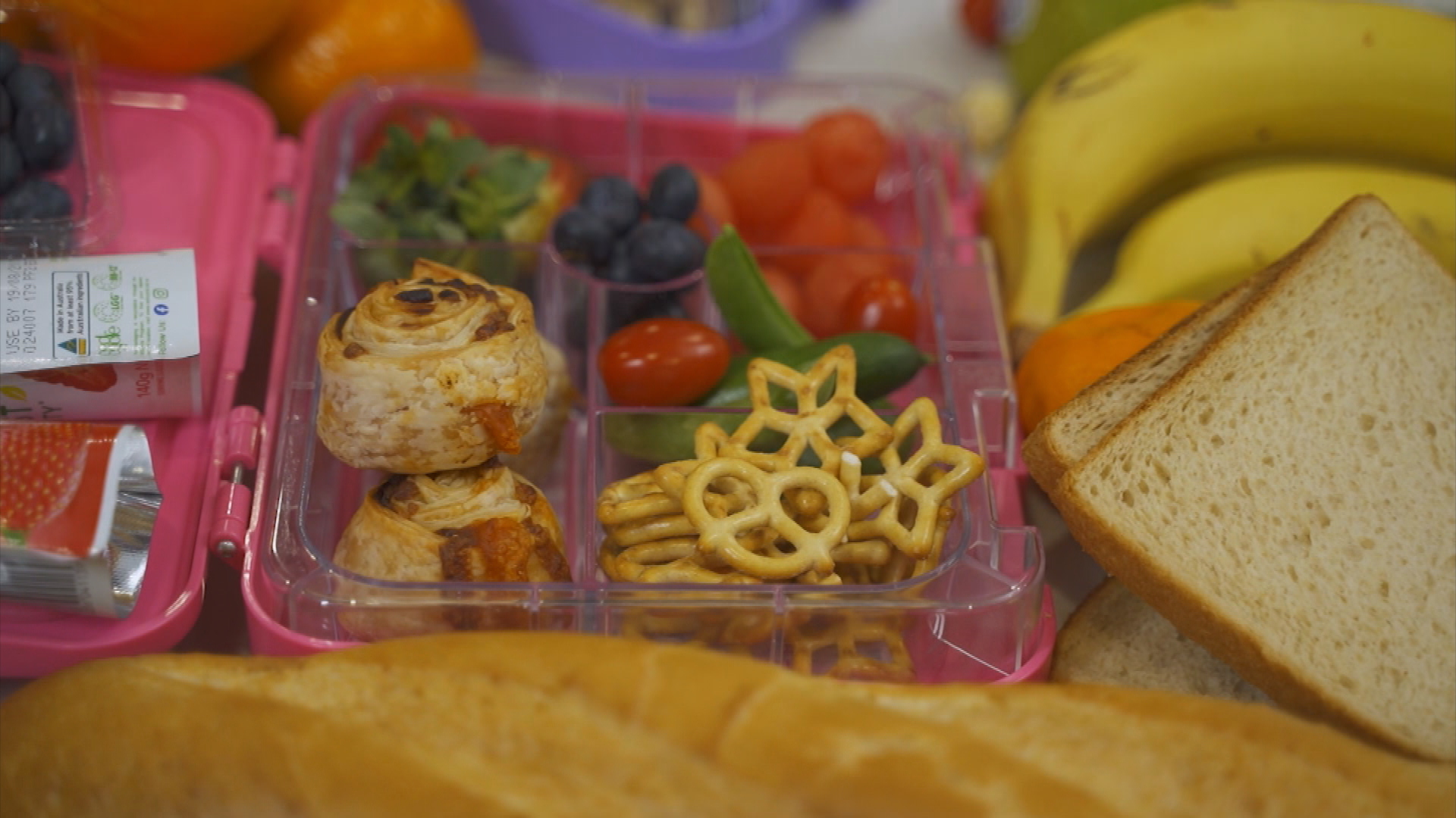 Curtis Stone shares back-to-school lunchbox hacks