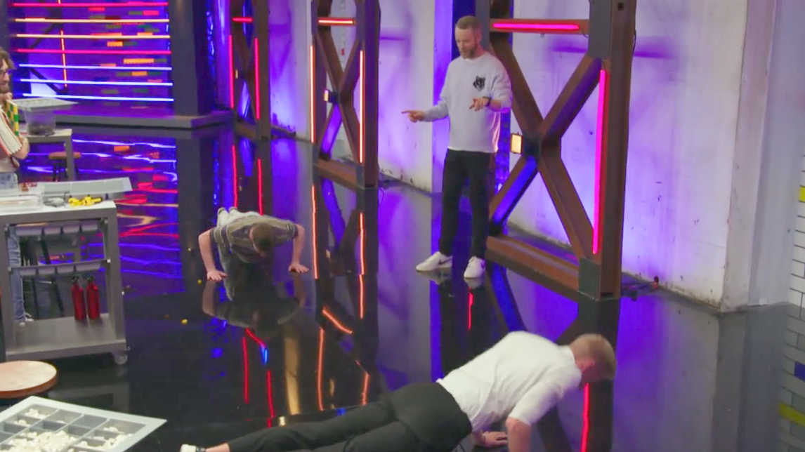 Hamish pranks Felix and Eric into a push-up competition